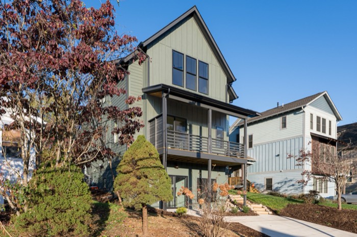 135 Swannanoa Ave 1