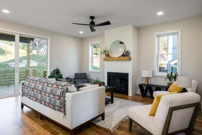 135 Swannanoa Ave 17