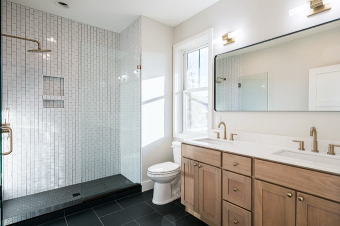 135 Swannanoa Ave 44