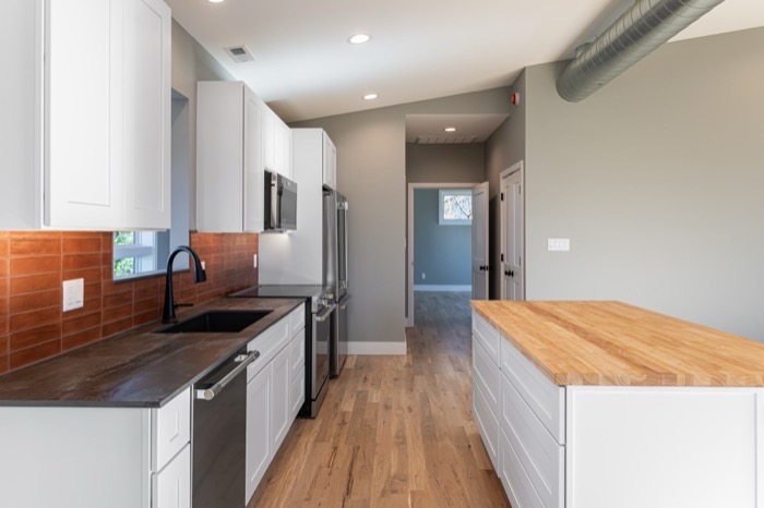25 Clemmons St 15