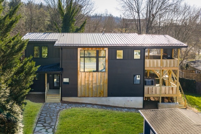 25 Clemmons St 61